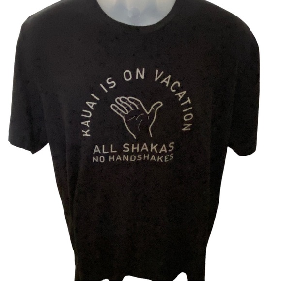 KAUAI is on Vacation “All Shakas No Handshakes” Tee Shirt Men XL - Picture 1 of 5